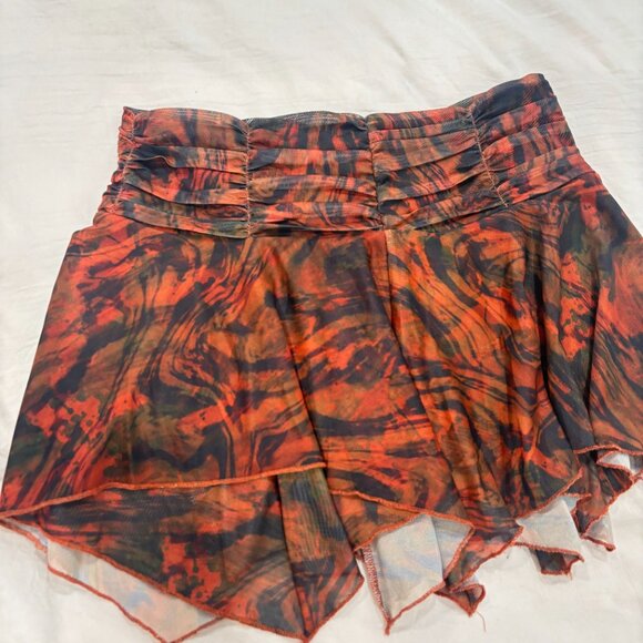 Outcast Emilee Mini Skirt – Sahara Print – Size 8 – NWOT - Picture 2 of 5
